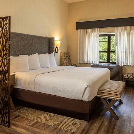 Best Western Plus Franciscan Square Inn & Suites Steubenville Zewnętrze zdjęcie