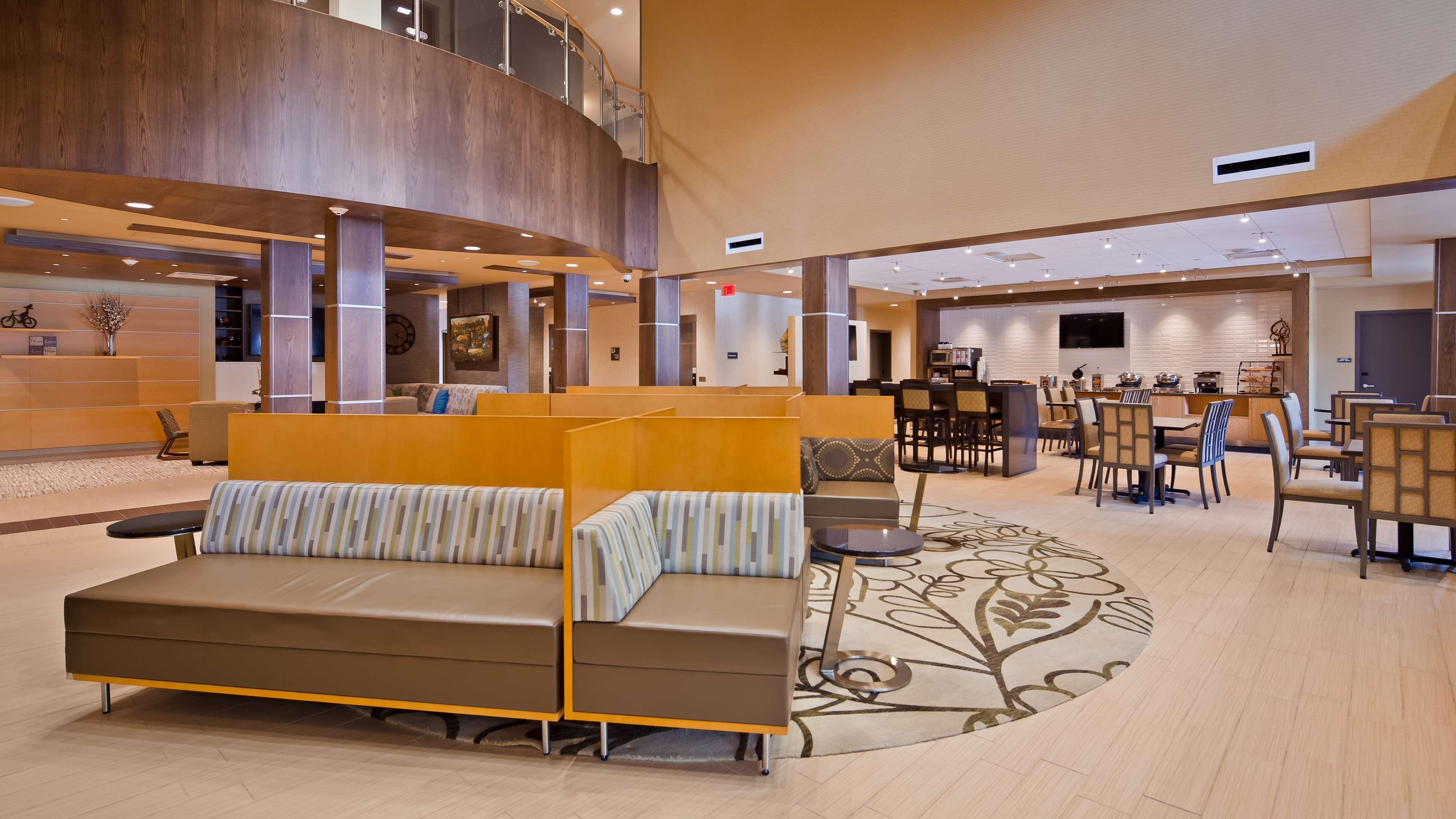 Best Western Plus Franciscan Square Inn & Suites Steubenville Zewnętrze zdjęcie