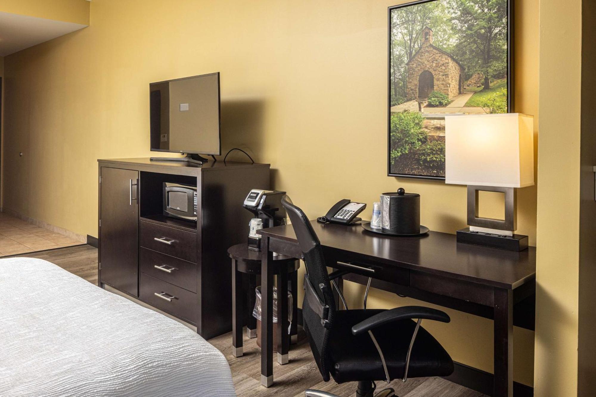 Best Western Plus Franciscan Square Inn & Suites Steubenville Zewnętrze zdjęcie