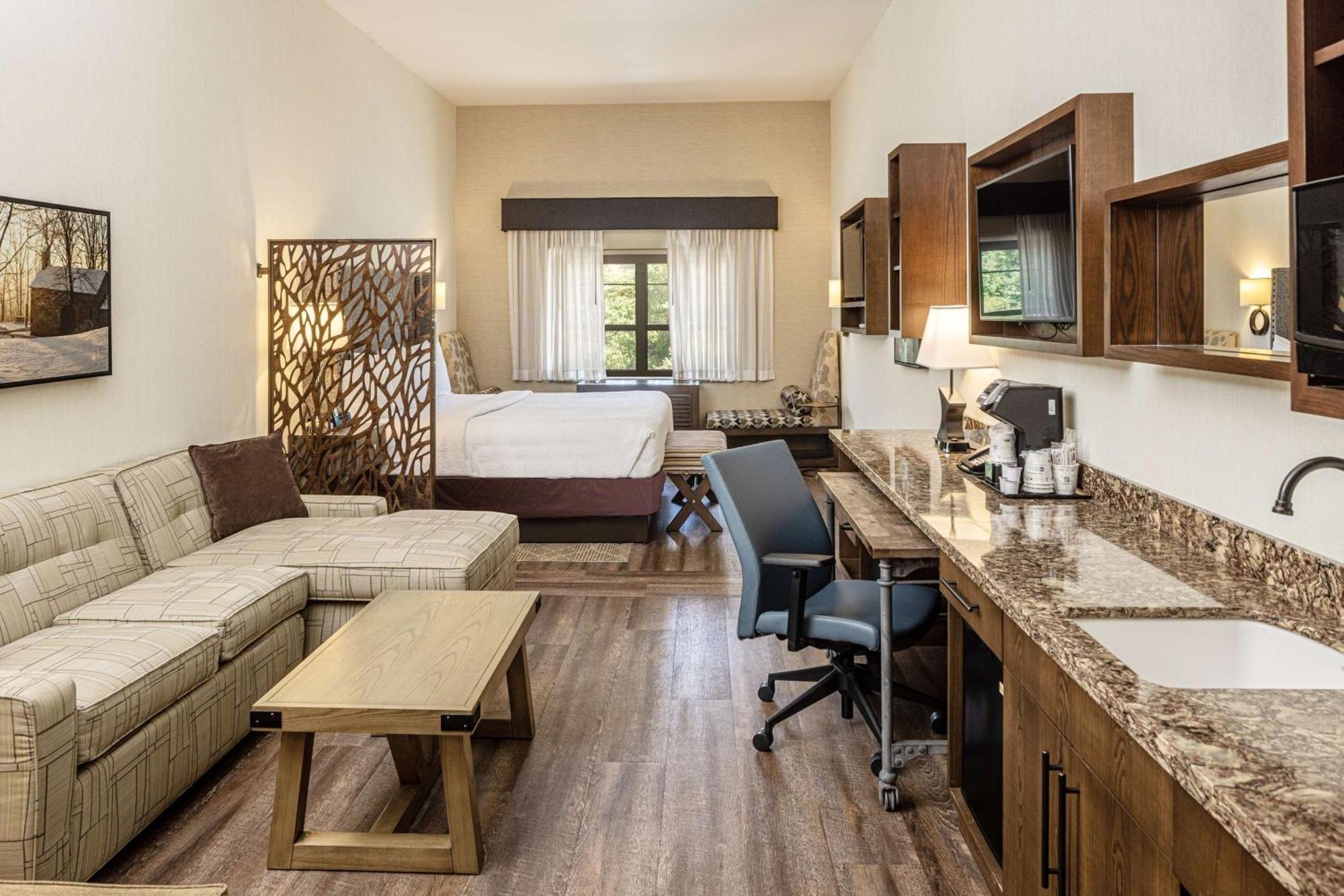 Best Western Plus Franciscan Square Inn & Suites Steubenville Zewnętrze zdjęcie