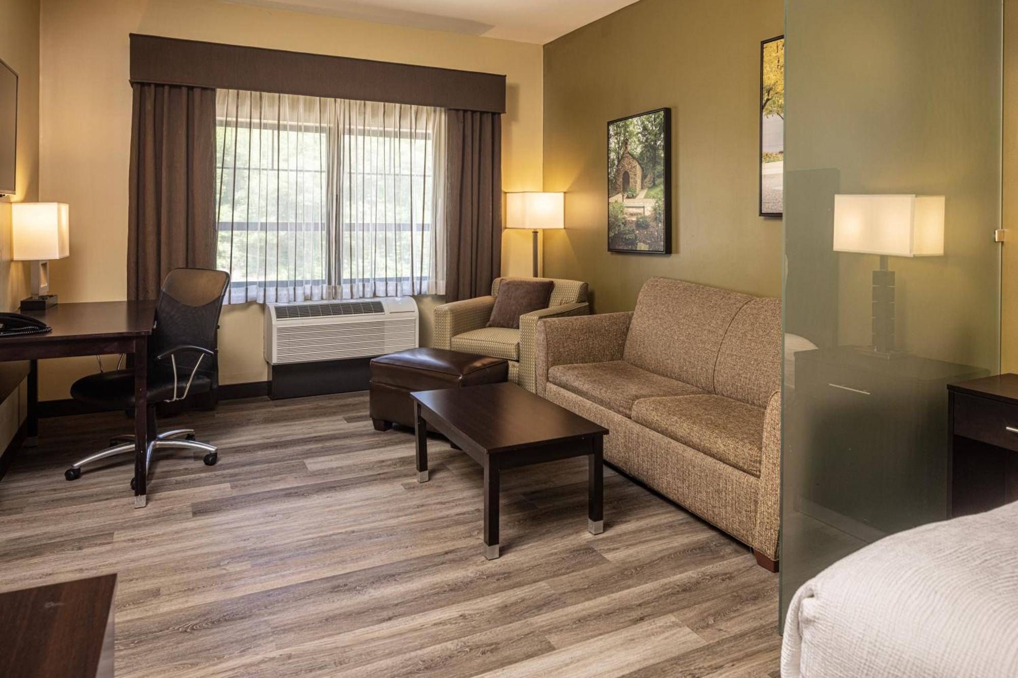Best Western Plus Franciscan Square Inn & Suites Steubenville Zewnętrze zdjęcie