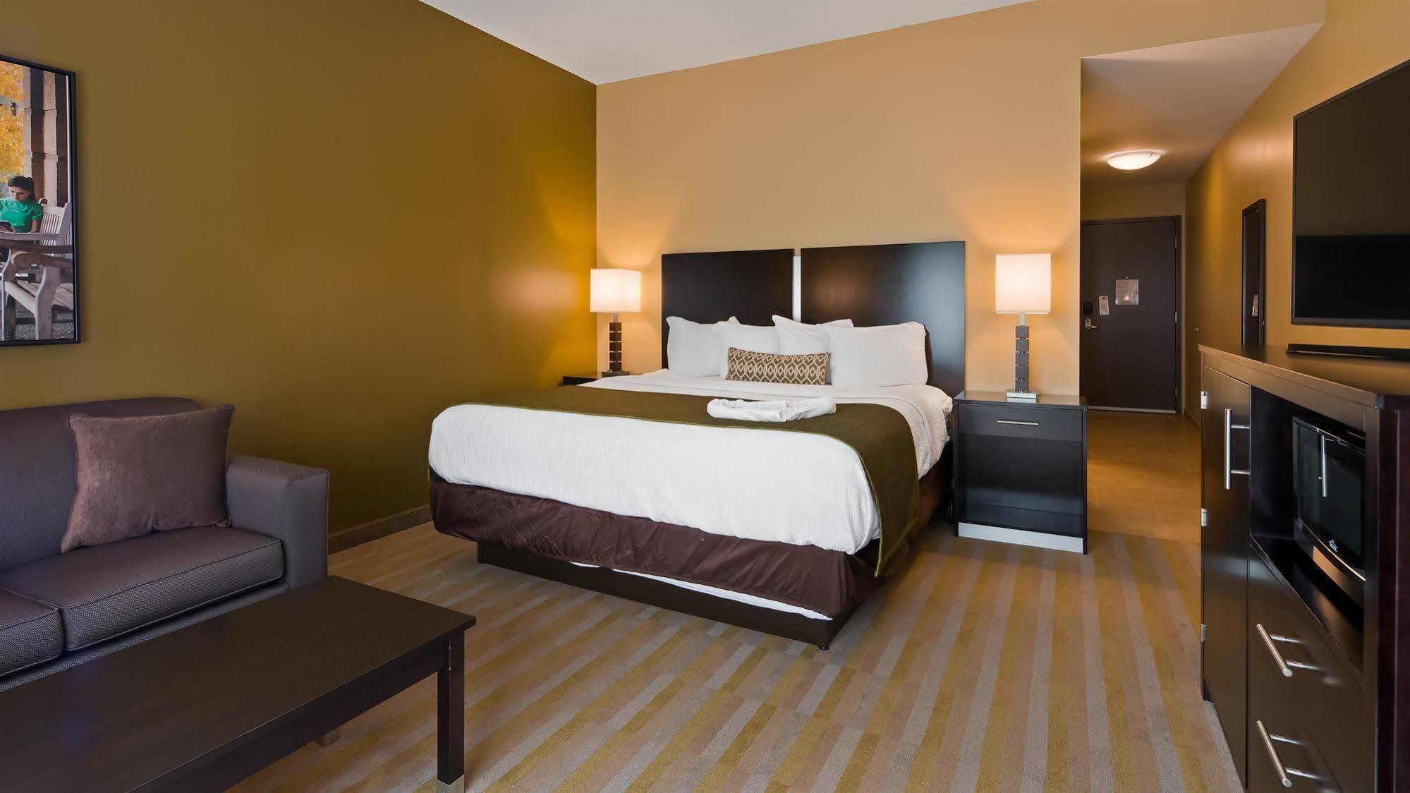 Best Western Plus Franciscan Square Inn & Suites Steubenville Zewnętrze zdjęcie
